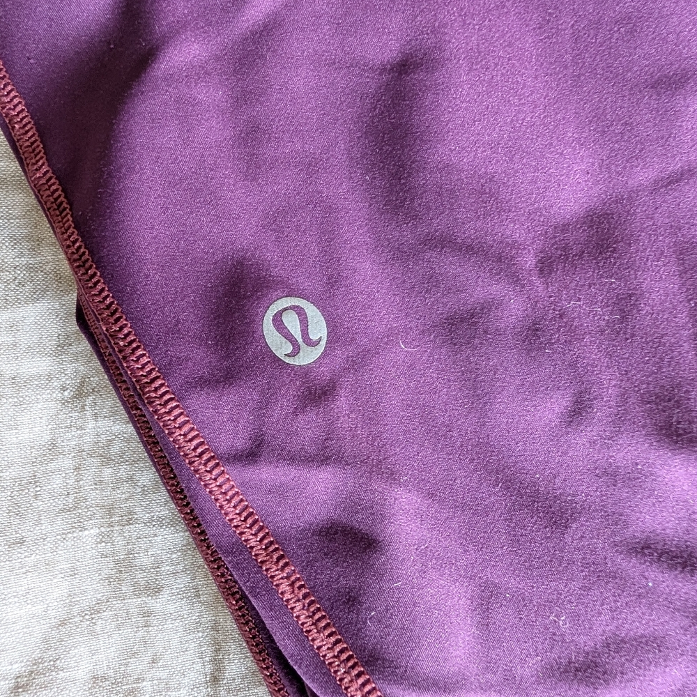 Lululemon Wunder Under Hi-Rise Leggings – Size 10 – Purple w Contrast Stitching